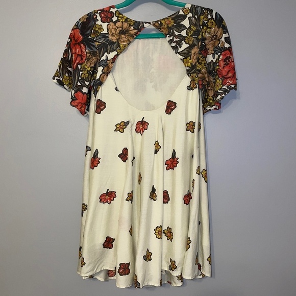 EUC Kimchi Blue x Urban Outfitters Floral Fields Flutter-Sleeve Dress Size XS - Picture 10 of 11
